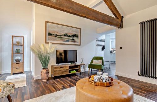 New Mills House | 2 Bed in Buxton 94058