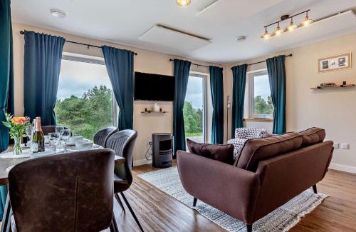 East Lewiston House | 2 Bed in Kiltarlity 95056
