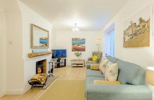 West Lulworth House | 2 Bed in Lulworth Cove DC028