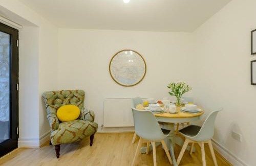 West Lulworth House | 2 Bed in Lulworth Cove DC028