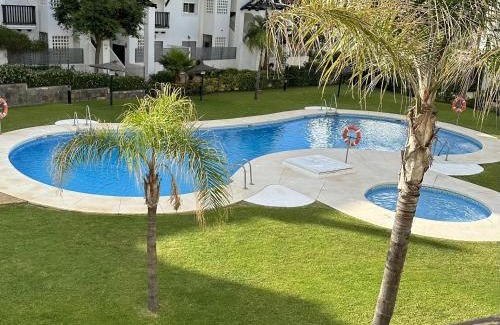 San Luis de Sabinillas Apartment | 2 Bed-Sleeps 4-Private Patio-Pool-AirCon