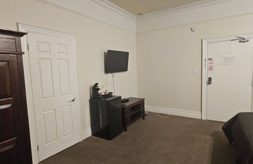 Camlachie Bed & Breakfast | 2 Bed Suite @ Sawmill Creek Resort