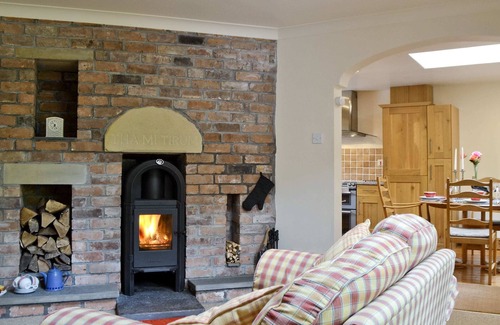Dollar Cottage | 2 bedroom accommodation in Burnfoot near Gleneagles