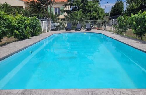 Villelongue-de-la-Salanque Apartment | 2 bedroom ground floor modern apartment 4km beach