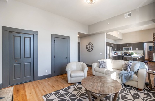 Waterloo Apartment | 2 Bedroom 1 Bath- Urban Lofts Downtown Waterloo