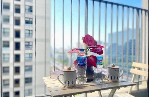 Trung Hoa Nhan Chinh Apartment | 2 Bedroom, 1 Bathroom Apartment - Vinhomes D'Capitale