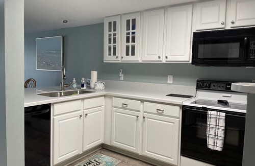 Crescent Beach Condo | 2 Bedroom 2 bath beachside condo steps away from Crescent Beach