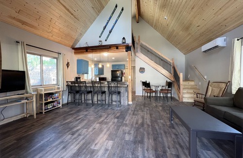 Detroit Cabin | 2 Bedroom/2 Bath Cabin with Lots of Parking for Boat, Snow Mobile and ATV's