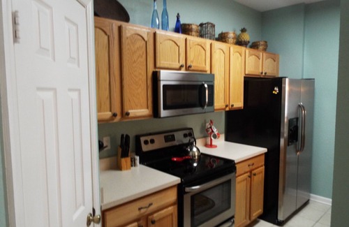 Windsor Hills Condo | 2 Bedroom, 2 Bath Condo 2 miles from Disney and 10 miles from Universal studios.