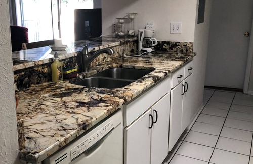 Bayview Condo | 2-bedroom/2-bath condo 9 min to Downtown St, Petersburg & 5 min to Gulport