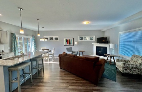 Douglas Condo | 2 bedroom/2 bathroom condo with pool access