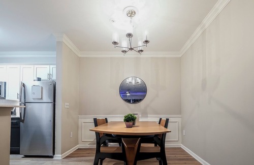 Lindridge-Martin Manor Apartment | 2 Bedroom 2 bathroom in the Heart of Atlanta