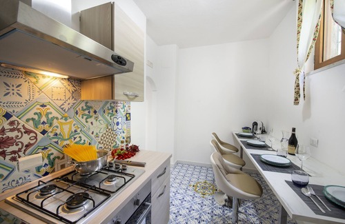Liparlati Apartment | 2 bedroom, 2 bathroom large apartment with sea view