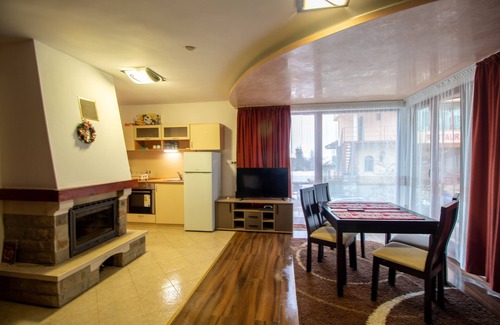 Pamporovo Ski Chalet | 2 bedroom, 2 showeroom Villa suitable for a family skication and remote working