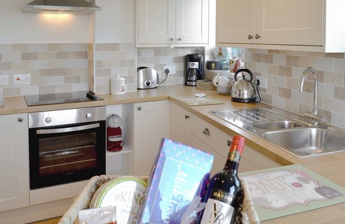 Cylch-Y-Garn Cottage | 2 bedroom accommodation in Llanfairynghornwy