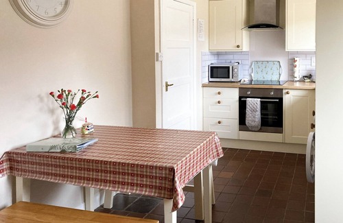 Westbrook Court Cottage | 2 bedroom accommodation in Clifford, near Hay on Wye
