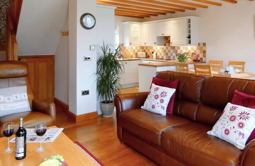 West Heslerton Cottage | 2 bedroom accommodation in Thorpe Bassett, near Malton