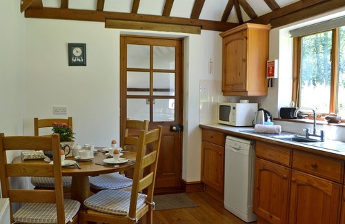 Ewhurst Green Cottage | 2 bedroom accommodation in Ewhurst Green, near Bodiam