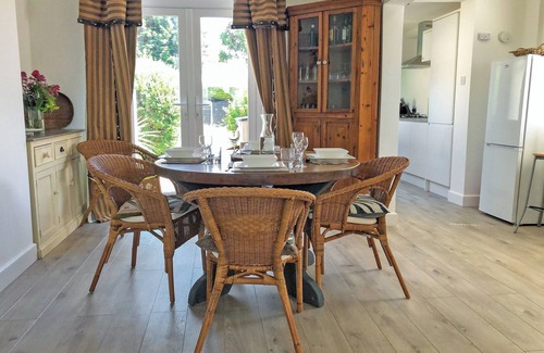 Heswall Cottage | 2 bedroom accommodation in Heswall, near Liverpool
