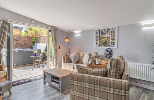 Wickhambrook Cabin | 2 bedroom accommodation in Wickhambrook, near Newmarket