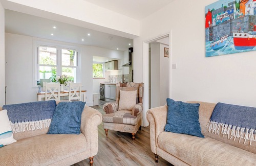 Brighton Cottage | 2 bedroom accommodation in Brighton