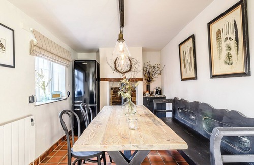 Helhoughton Cottage | 2 bedroom accommodation in Helhougton, near Fakenham