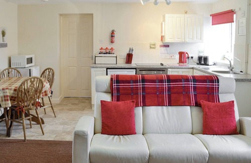 Bridport Cottage | 2 bedroom accommodation in Wootton Fitzpaine, near Charmouth