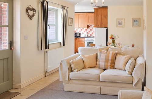 Irstead Cottage | 2 bedroom accommodation in Rollesby, near Great Yarmouth