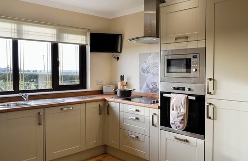 Beith Cottage | 2 bedroom accommodation in Gateside, near Beith