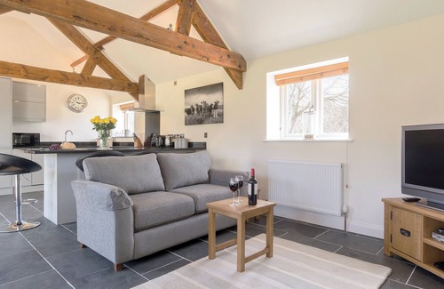 Cam Cottage | 2 bedroom accommodation in Cam, near Dursley