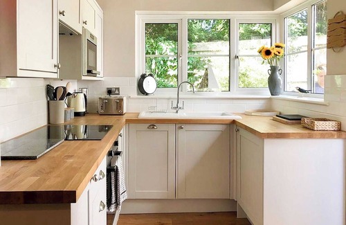 Parkgate Cottage | 2 bedroom accommodation in Neston, Wirral near Chester