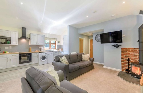 Kilcot Ski Chalet | 2 bedroom accommodation in Kilcot, Newent