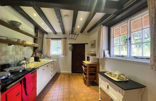 Sherfield English Cottage | 2 bedroom accommodation in Romsey, near Brook
