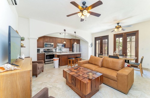 Nopolo House | 2 Bedroom and 2 bathroom Home with Water Views
