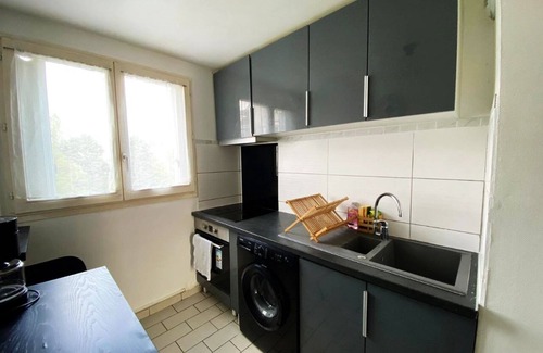 Center Apartment | 2 Bedroom Apartment in Évry-Courcouronnes