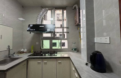 Kai Fu Apartment | 2-bedroom apartment in the heart of Chang Sha city with WiFi, AC