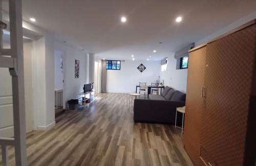 Chakphong Apartment | 2 bedroom apartment at CET RESORT with pool padel tennis