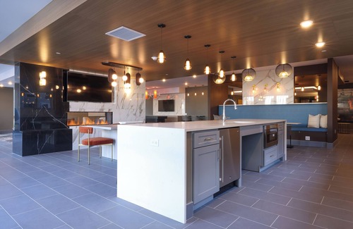 Rochelle Park Apartment | 2-bedroom apartment in superb Rochelle Park with fitness room, WiFi