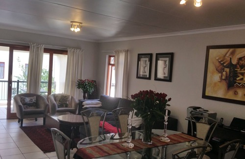 Kareeberg House | 2 bedroom apartment
