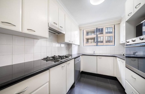 Haymarket Apartment | 2 Bedroom Apartment @ Castlereagh Street, Sydney CBD