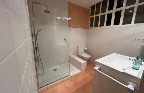 Los Remedios Apartment | 2 Bedroom Apartment by Guadalquivir River