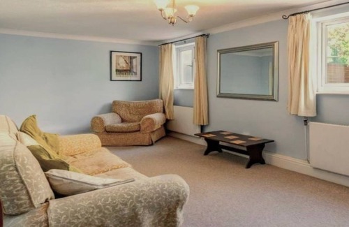 Albury Apartment | 2 bedroom apartment in quiet rural location near Stansted airport