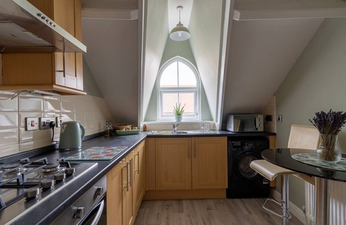 West Cliff Apartment | 2 Bedroom apartment with sea views