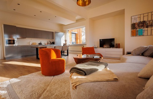 Zwevegem Apartment | 2-Bedroom Apt Above Venti Restaurant – Near Xpo