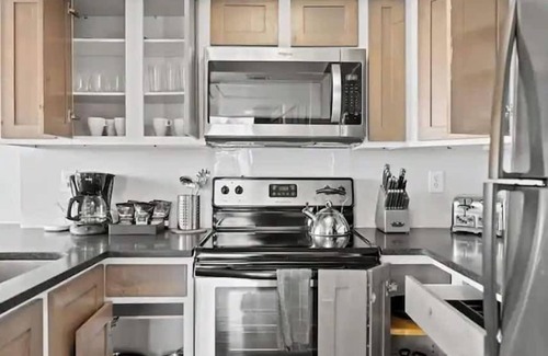 West End Apartment | 2 Bedroom Austin Apartment with Awesome Views!