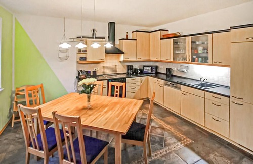 Mecklenburgische Kleinseenplatte Apartment | 2 bedroom awesome apartment in Zirtow