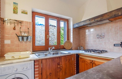 Roccagloriosa House | 2 bedroom awesome home in Roccagloriosa