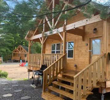 Seguin House | 2 Bedroom Beach Side Cottage On Muskoka Shores