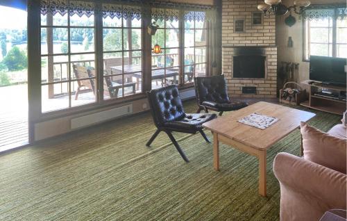 Brokind House | 2 Bedroom Beautiful Home In Brokind