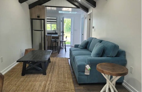 Alcona Cabin | 2 Bedroom Cabin Across Lake Simcoe